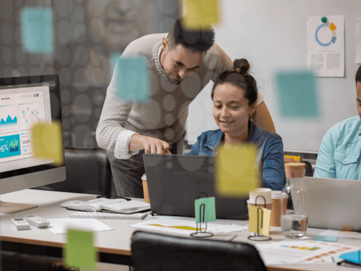Agências de marketing digital full-service ganham protagonismo em 2026 com avanço da integração entre dados, canais e tecnologia