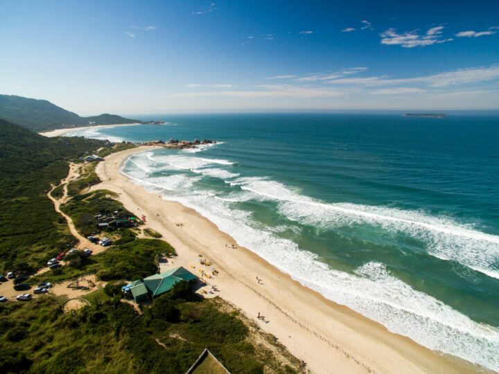 Melhor Praia de Ubatuba: Descubra as Mais Incríveis do Litoral Norte de SP